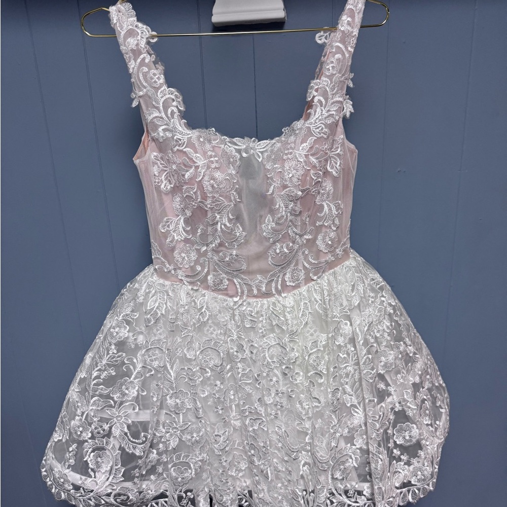 Bridal reception Lace BLHDN Dress size 12 - Picture 2 of 7